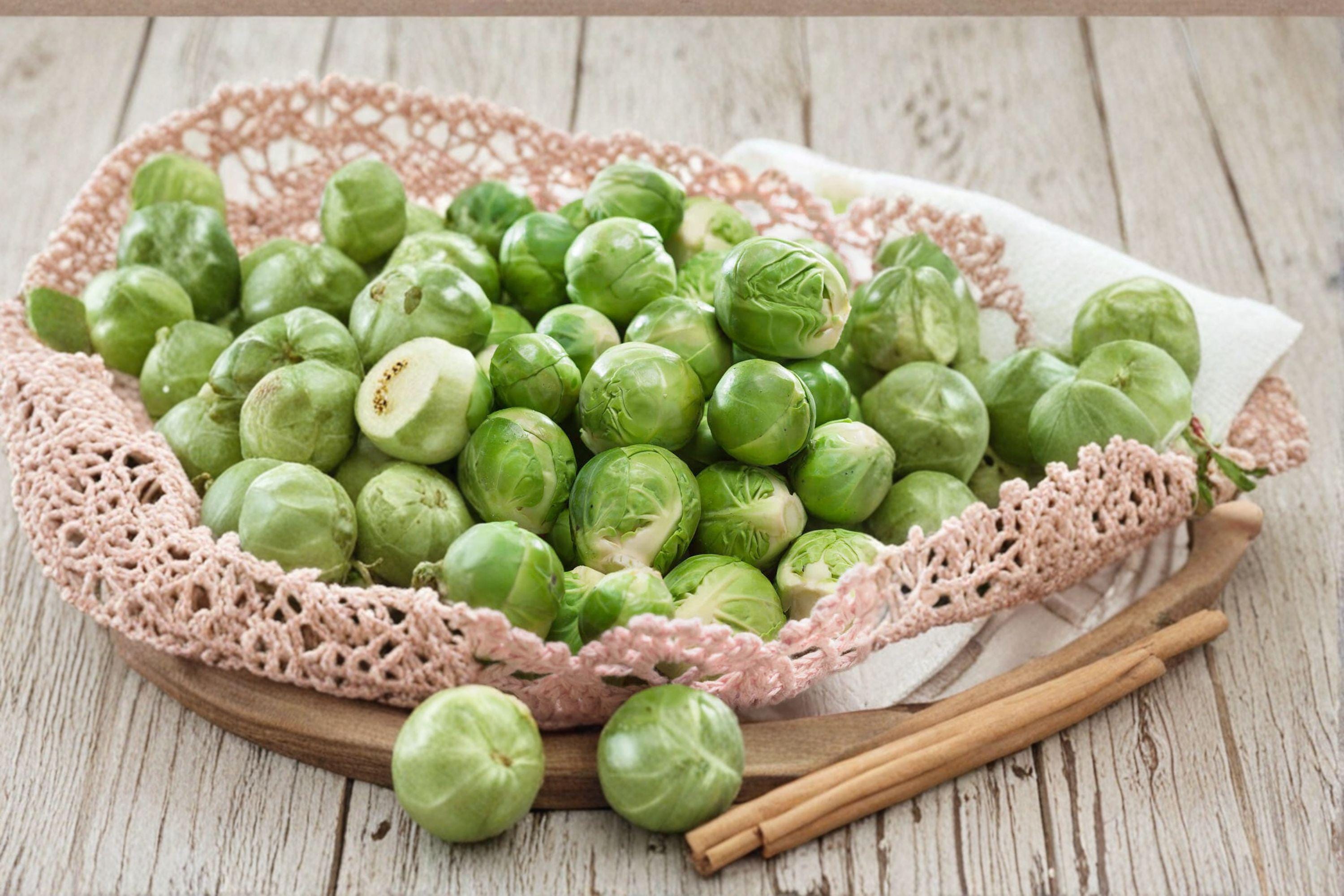 Brussels Sprouts – Long Island Improved 250 Seeds | Cold-Hardy Heirloom | Large Firm Sprouts | Excellent Fall Variety