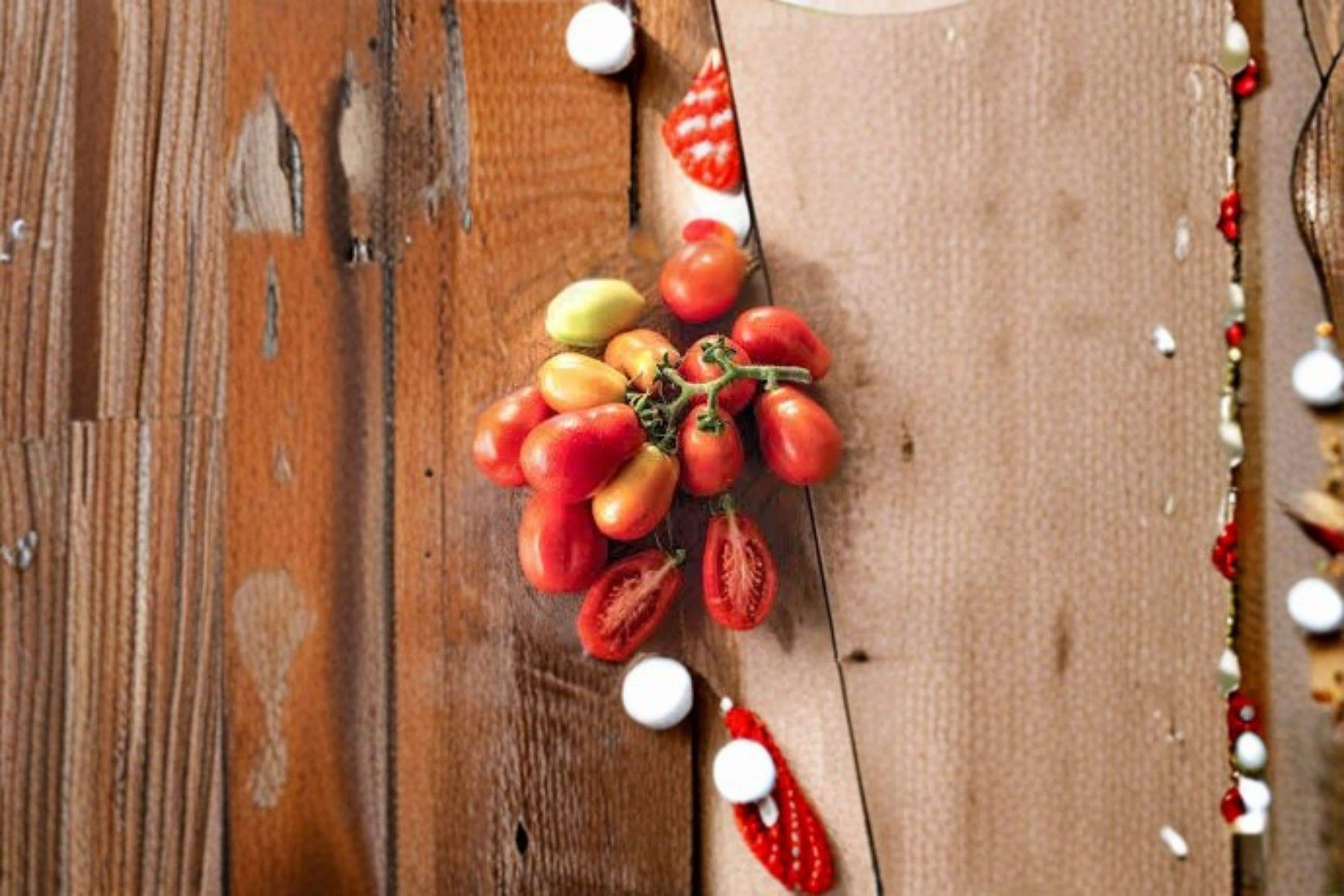 Tomato – Roma 30 Seeds | Classic Paste Tomato | Meaty Flesh | Ideal for Sauces & Canning