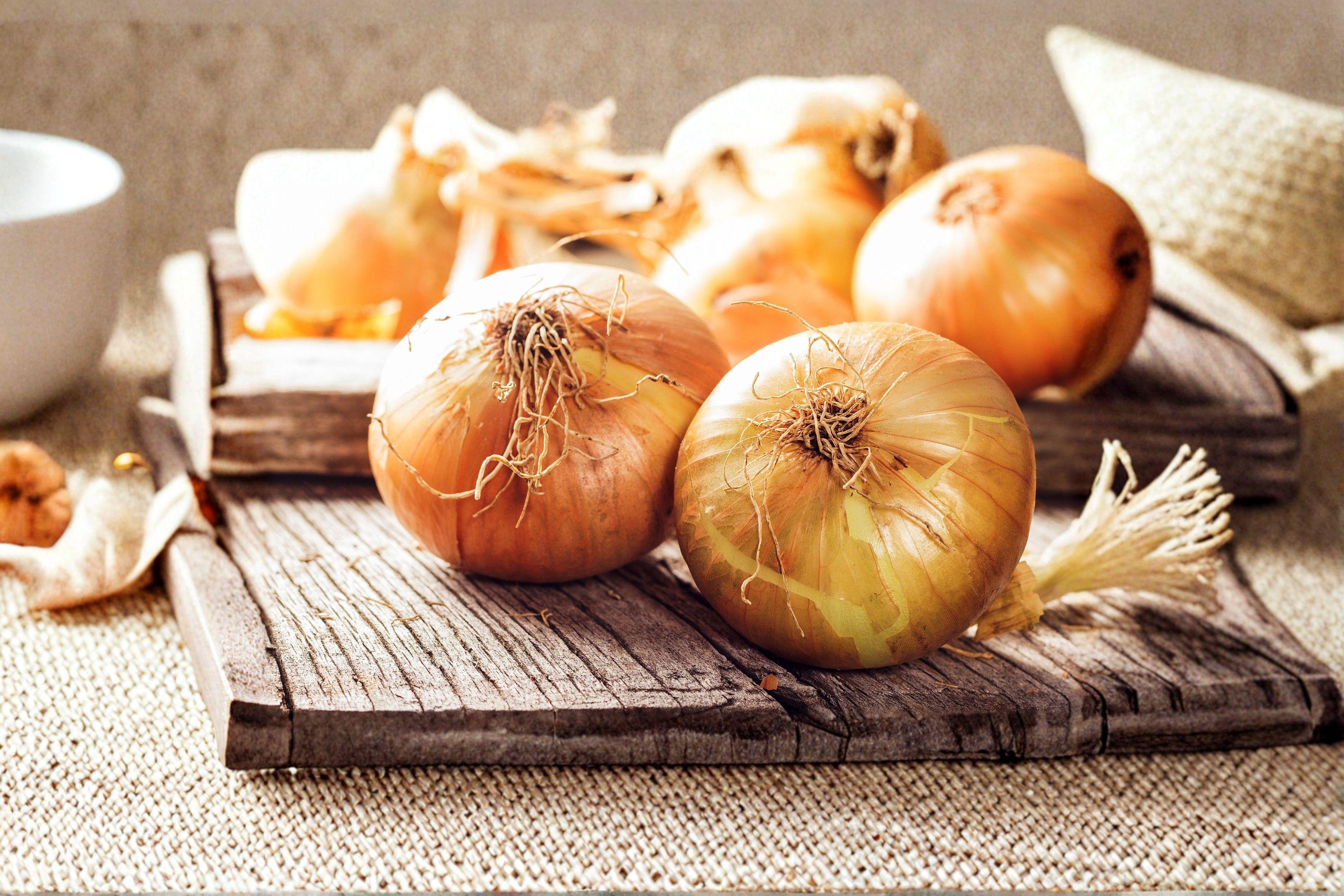 Onion – Walla Walla Sweet 50 Seeds | Famous Sweet Onion | Large Juicy Bulbs | Mild & Delicious Flavor