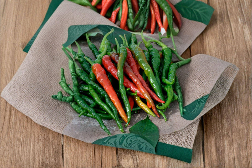 Pepper – Hot Cayenne Red Long 30 Seeds | Classic Cayenne Chili | Long Slim Pods | Hot & Productive Heirloom