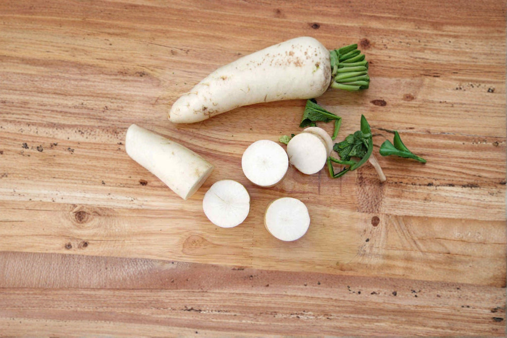 Japanese Minowase (Daikon) Radish 100 Seeds | Traditional Japanese Daikon | Long White Roots | Mild & Crisp