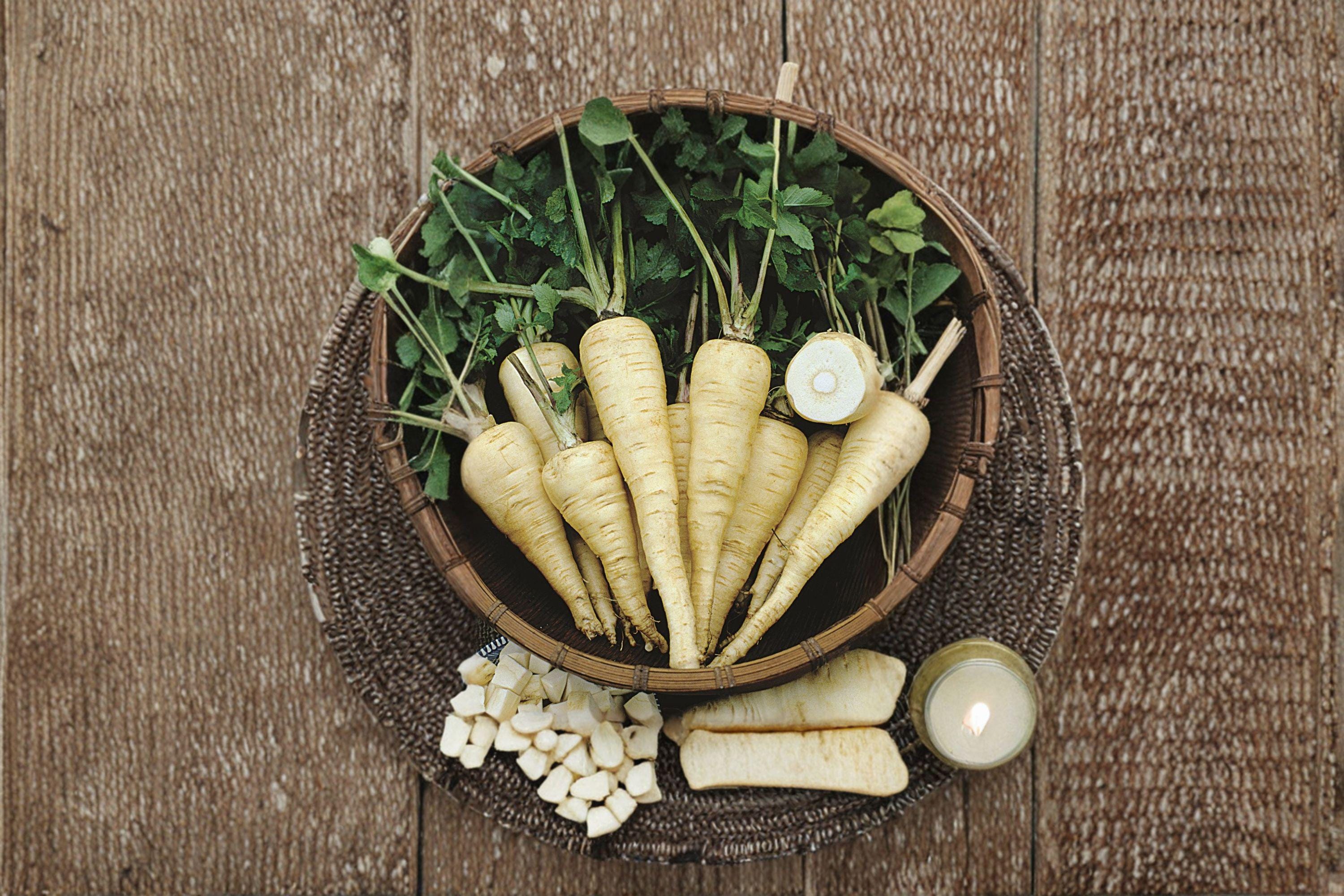 Parsnip – All American 350 Seeds | Classic Heirloom Parsnip | Sweet After Frost | Long, Smooth Roots